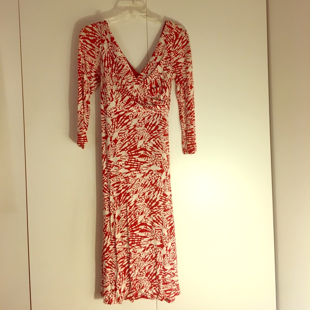 Red & White Patterned David Meister Size 6 Dress